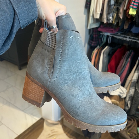 KORKS ELSIE BOOTIE IN LT GREY NUBUCK - Picture 5 of 5